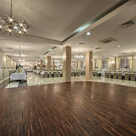 Malogoszcz Hotel Stara Fabryka מראה חיצוני תמונה