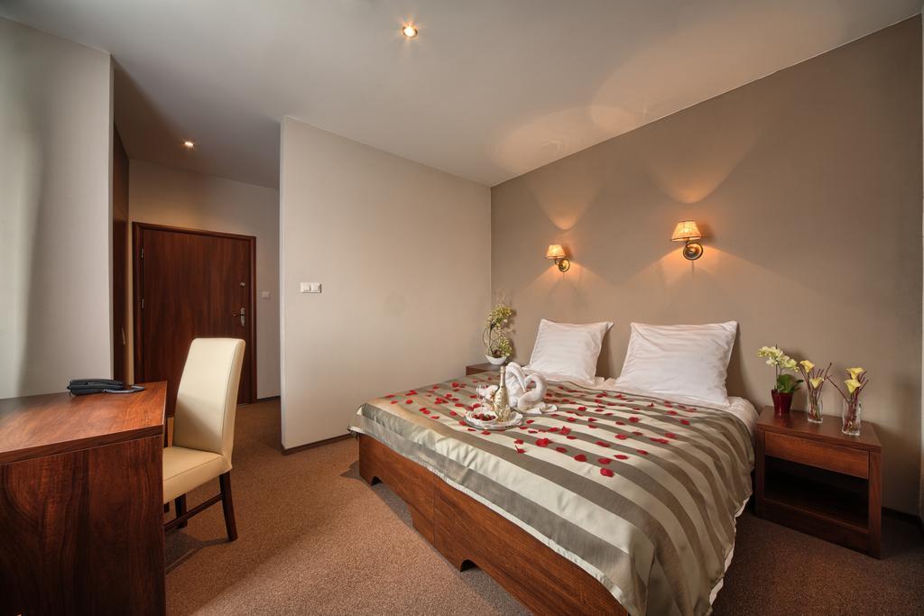 Malogoszcz Hotel Stara Fabryka חדר תמונה