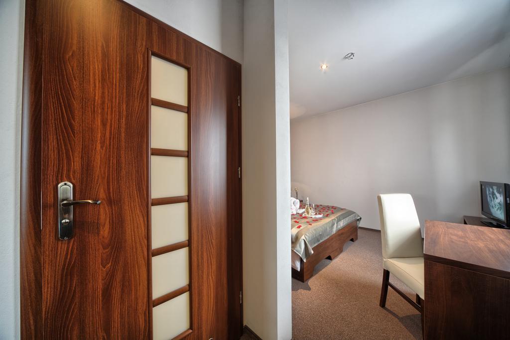 Malogoszcz Hotel Stara Fabryka חדר תמונה